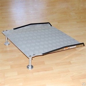 Пандус перекатной с телескопическими опорными стойками TR 501-5 (74x150) см. Пандус перекатной с телескопическими опорными стойками TR 501-5 (74x150) см.